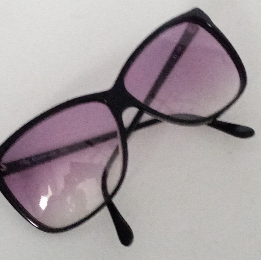 Vintage Black Oleg Cassini 920. 016  Sunglasses NOS